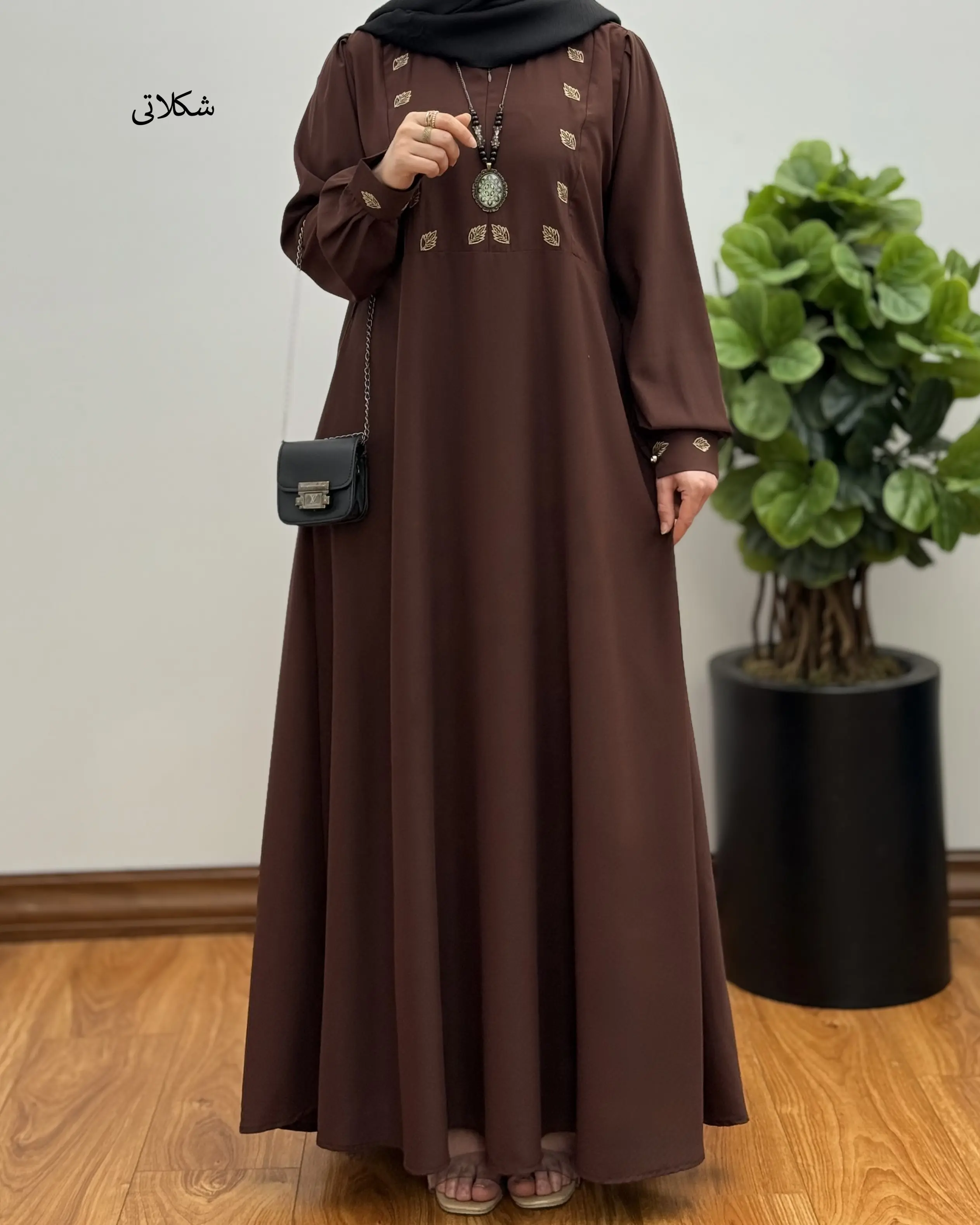 مانتو عبایی سوپر کلوش الیزه مدل برگی